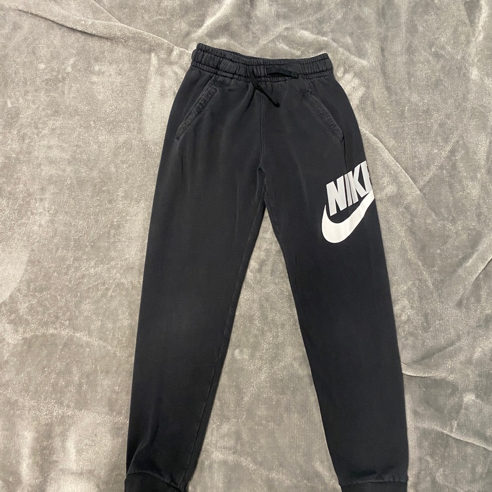 Used boys Nike Medium